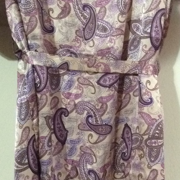 Beautiful Robe - Picture 4 of 6